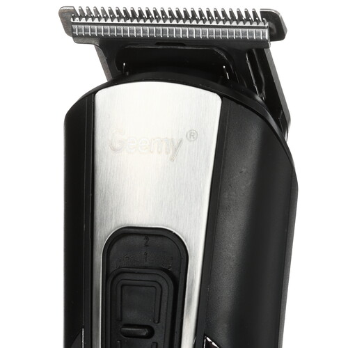 Купить Машинка для стрижки Geemy GM-592 серебристый/черный  5492182. Характеристики, отзывы и цены в Донецке