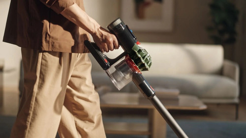 Купить Вертикальный пылесос  Dyson V8 Cyclone  черный  5654958. Характеристики, отзывы и цены в Донецке