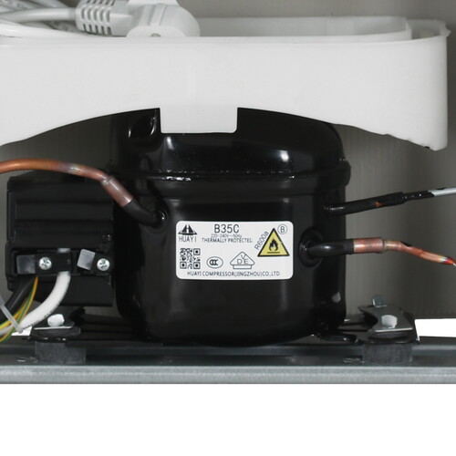 Купить Холодильник компактный   DEXP S2-18AMG белый  9123703. Характеристики, отзывы и цены в Донецке