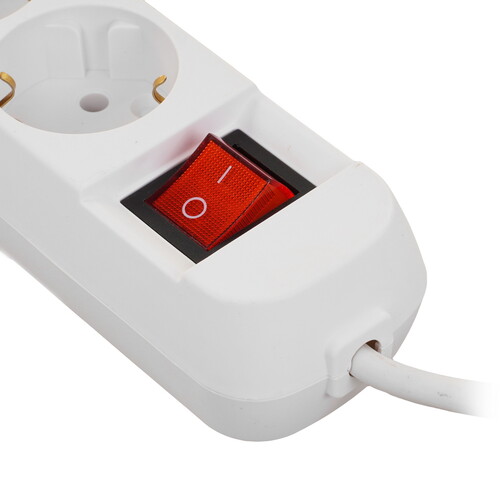 Купить Удлинитель Cadena CDM U5es-3x1-5m-W белый  9188088. Характеристики, отзывы и цены в Донецке