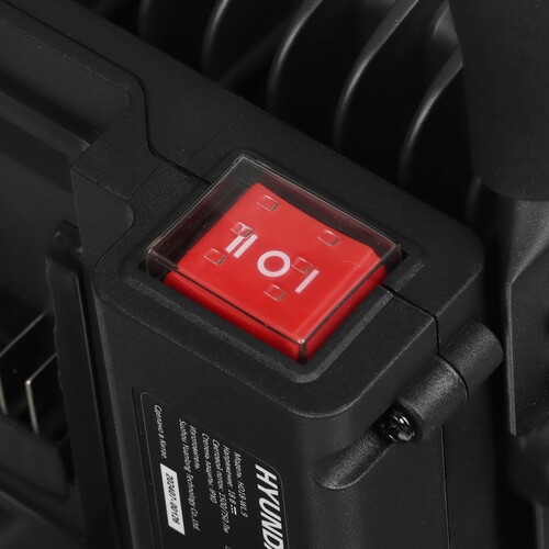 Купить Фонарь-прожектор Hyundai HD18-WL.9  Без АКБ  5467710. Характеристики, отзывы и цены в Донецке