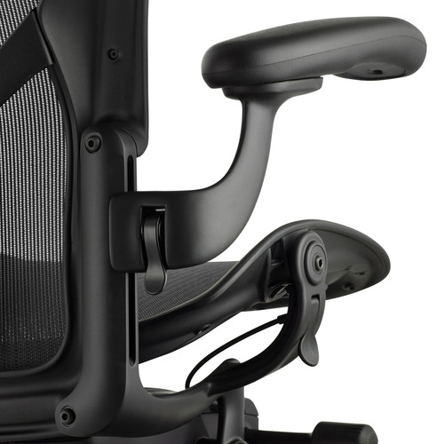 Купить Компьютерное кресло Herman Miller Aeron C Large черный  9338838. Характеристики, отзывы и цены в Донецке