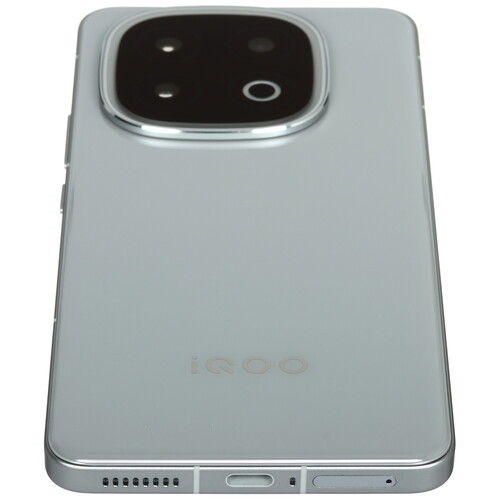 Купить 6.82" Смартфон Vivo iQOO 13 512 ГБ серый  5632973. Характеристики, отзывы и цены в Донецке