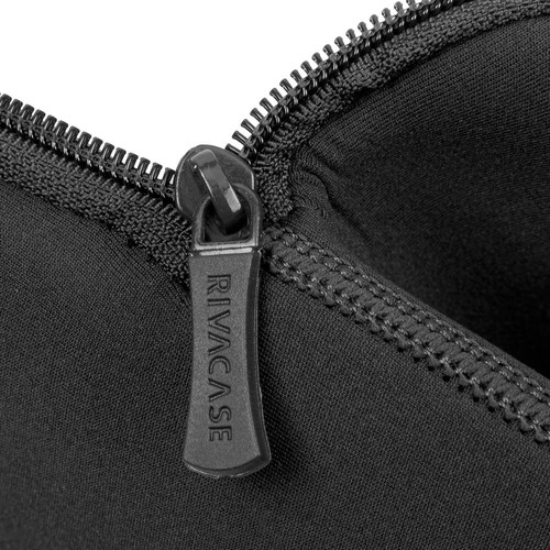 Купить 15.6" Чехол RIVACASE 5226 черный  9136877. Характеристики, отзывы и цены в Донецке