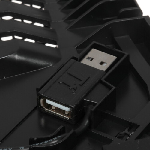 Купить Охлаждающая подставка Thermaltake Massive V20 черный  5624067. Характеристики, отзывы и цены в Донецке
