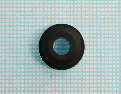 Купить Втулка резиновая (Масляный резервуар) для электрической цепной пилы CAT DG230B [N/A]  9019707. Характеристики, отзывы и цены в Донецке