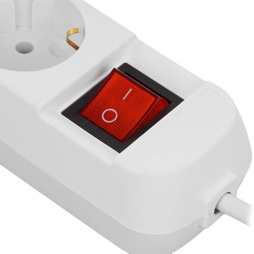 Купить Удлинитель Cadena CDM U3es-3x0.75-3m-W белый  9188078. Характеристики, отзывы и цены в Донецке