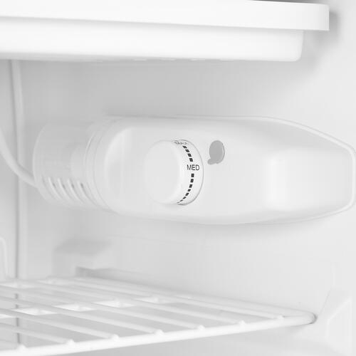 Купить Холодильник компактный  Centek CT-1703 белый  8140769. Характеристики, отзывы и цены в Донецке