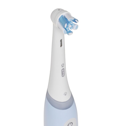 Купить Электрическая зубная щетка Braun Oral-B iO G3.1A6.0 белый, голубой  9282682. Характеристики, отзывы и цены в Донецке