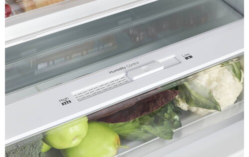 Купить Холодильник с морозильником   Korting KNFC 72337 XN черный  9158177. Характеристики, отзывы и цены в Донецке