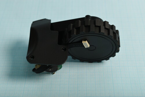 Купить Двигатель (В сборе с колесом R) для пылесоса-робота DEXP MC-700 [N/A]  9098482. Характеристики, отзывы и цены в Донецке