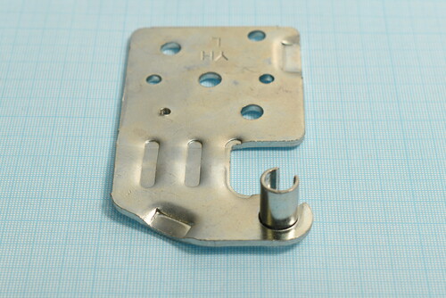 Купить Петля дверцы (Верхняя L) для холодильника DEXP RF-MN450DMA (Metal) [N/A]  9118089. Характеристики, отзывы и цены в Донецке