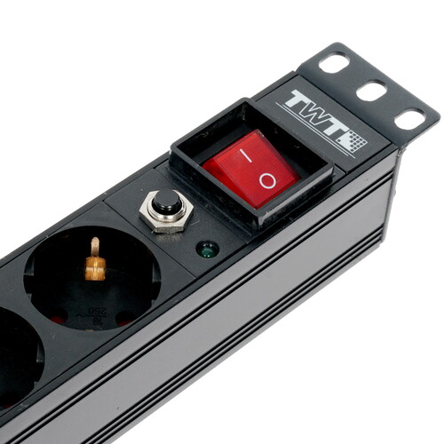 Купить Блок розеток Lanmaster TWT-PDU19-10A8P-1.8  1615037. Характеристики, отзывы и цены в Донецке