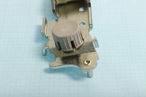 Купить Петля дверцы (Нижняя L) для холодильника DEXP RF-MN622DMA (Metal)  9118068. Характеристики, отзывы и цены в Донецке