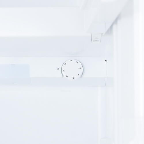 Купить Холодильник компактный   DEXP S2-17AHE белый  5413153. Характеристики, отзывы и цены в Донецке