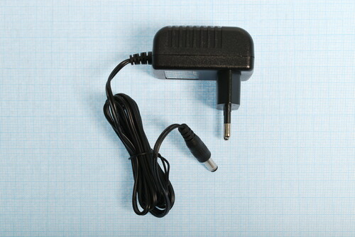 Купить Адаптер питания (DEXP) 18V - 0.5A  5431986. Характеристики, отзывы и цены в Донецке