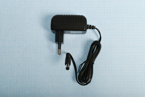 Купить Адаптер питания (DEXP) 18V - 0.5A  5431986. Характеристики, отзывы и цены в Донецке