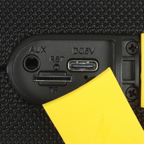 Купить Портативная колонка Fiero Lure Compatto FRPS-520, черный  9154100. Характеристики, отзывы и цены в Донецке