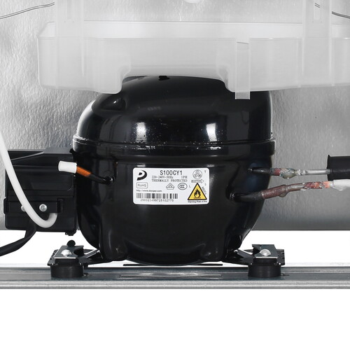 Купить Холодильник с морозильником   Indesit DS 3200 W белый  9244188. Характеристики, отзывы и цены в Донецке