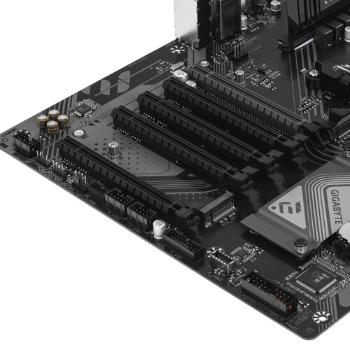 Купить Материнская плата GIGABYTE B550 EAGLE  5630836. Характеристики, отзывы и цены в Донецке