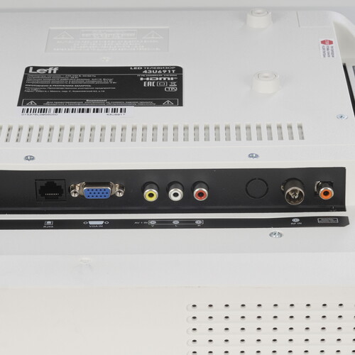 Купить 42.5" (108 см) Телевизор Leff 43U691T белый  5615048. Характеристики, отзывы и цены в Донецке