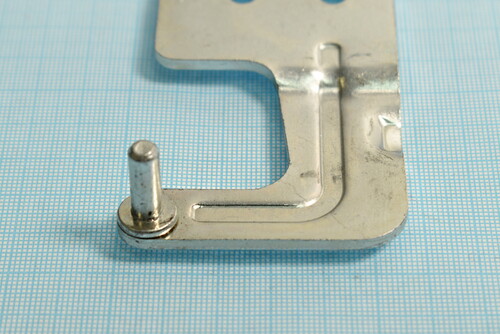 Купить Петля дверцы (Верхняя R) для холодильника DEXP B4-27AMA (Metal) [N/A]  9118077. Характеристики, отзывы и цены в Донецке