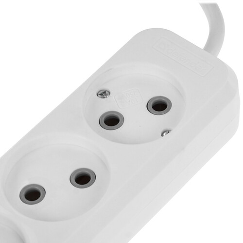 Купить Удлинитель Defender B240 белый  9231131. Характеристики, отзывы и цены в Донецке