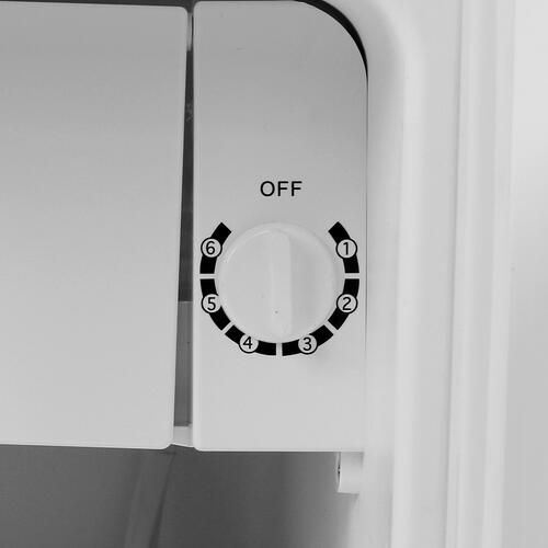 Купить Холодильник компактный   Бирюса 50 белый  8115533. Характеристики, отзывы и цены в Донецке