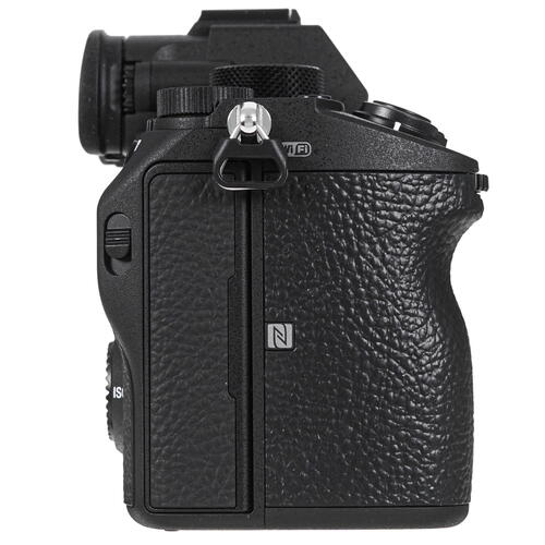 Купить Беззеркальный фотоаппарат Sony Alpha 7R III (ILCE-7RM3) Body черный  5072678. Характеристики, отзывы и цены в Донецке