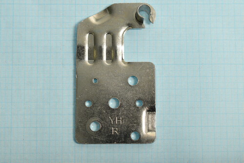 Купить Петля дверцы (Верхняя R) для холодильника DEXP RF-MN450DMA (Metal) [N/A]  9118088. Характеристики, отзывы и цены в Донецке