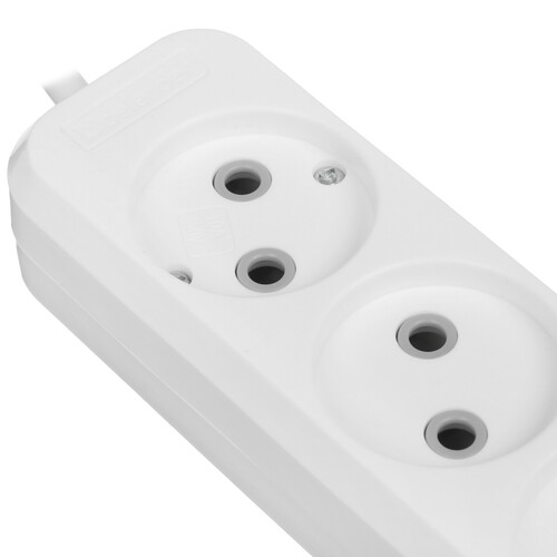 Купить Удлинитель Defender B230 белый  9231124. Характеристики, отзывы и цены в Донецке