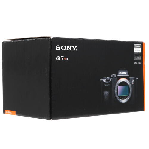 Купить Беззеркальный фотоаппарат Sony Alpha 7R III (ILCE-7RM3) Body черный  5072678. Характеристики, отзывы и цены в Донецке