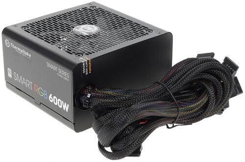 Купить Блок питания Thermaltake Smart RGB 600W [PS-SPR-0600NHSAWE-1] черный  1187986. Характеристики, отзывы и цены в Донецке