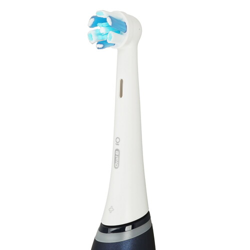 Купить Электрическая зубная щетка Braun Oral-B iO Series 7/iOM7 Sapphire Blue синий  5604233. Характеристики, отзывы и цены в Донецке