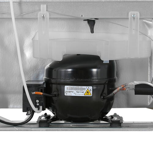 Купить Холодильник с морозильником  Hotpoint HT 1816 W белый  5451890. Характеристики, отзывы и цены в Донецке