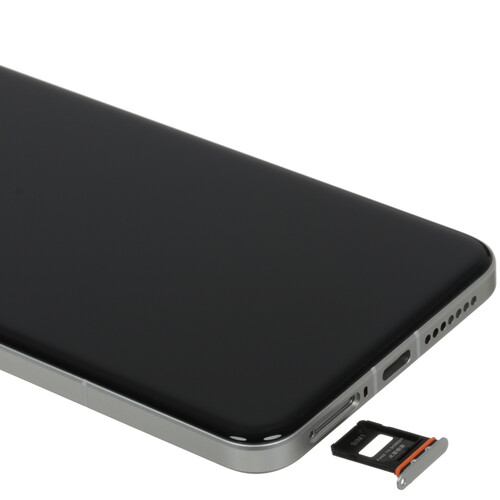 Купить 6.73" Смартфон Xiaomi 15 Ultra 512 ГБ белый  5613950. Характеристики, отзывы и цены в Донецке