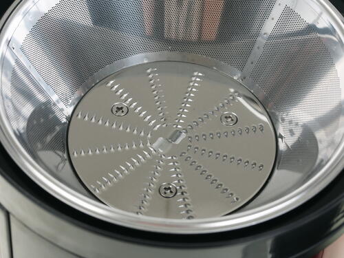 Купить Соковыжималка электрическая Scarlett SC-JE50S15 красный  1065669. Характеристики, отзывы и цены в Донецке