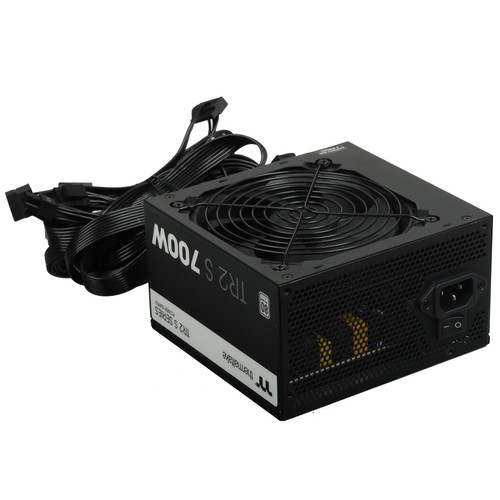 Купить Блок питания Thermaltake TR2 S 700W [PS-TRS-0700NPCWEU-2] черный  5493802. Характеристики, отзывы и цены в Донецке