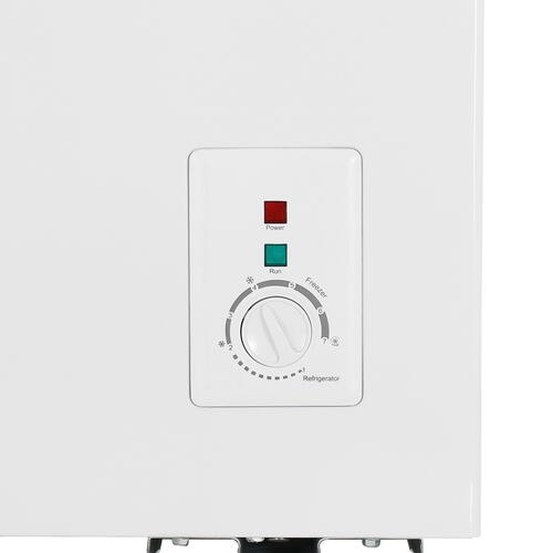 Купить Морозильный ларь DEXP C-26AMG белый  5098900. Характеристики, отзывы и цены в Донецке
