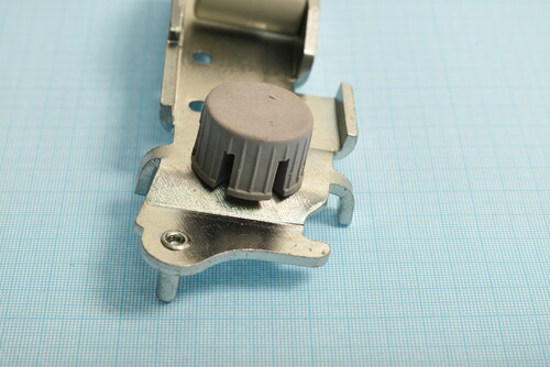 Купить Петля дверцы (Нижняя R) для холодильника DEXP RF-MN622DMA (Metal)  9118067. Характеристики, отзывы и цены в Донецке