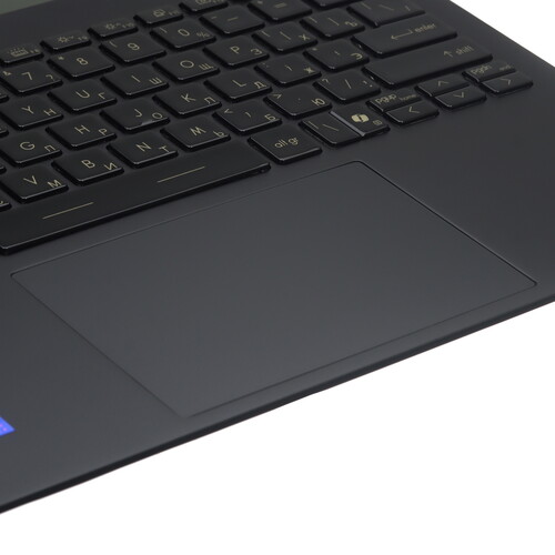 Купить 13.3" Ноутбук MSI Prestige 13 AI+ Ukiyo-e Edition A2VMG-212RU черный  5635244. Характеристики, отзывы и цены в Донецке