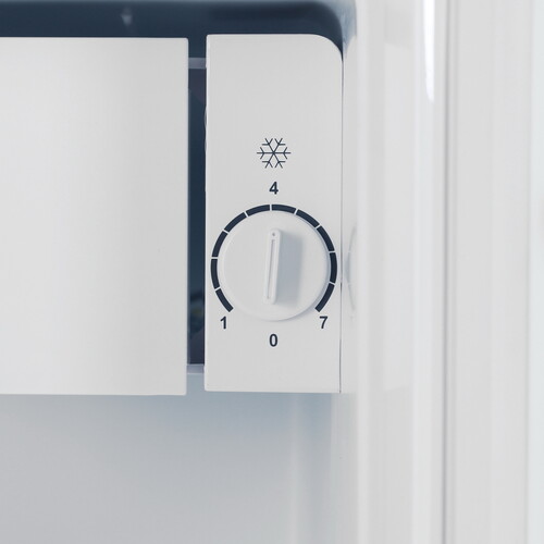 Купить Холодильник компактный   Oursson RF0480/WH белый  9078058. Характеристики, отзывы и цены в Донецке