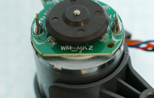 Купить Двигатель (В сборе с колесом L) для пылесоса-робота Roborock Q8 Max  9156593. Характеристики, отзывы и цены в Донецке