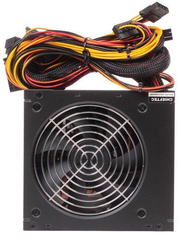 Купить Блок питания Chieftec SMART 700W [GPS-700A8] черный  1065808. Характеристики, отзывы и цены в Донецке