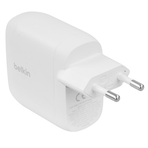Купить Сетевое зарядное устройство Belkin BoostCharge белый  5492415. Характеристики, отзывы и цены в Донецке