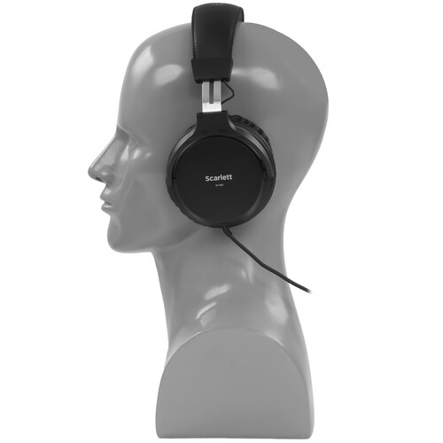 Купить Комплект для звукозаписи Focusrite Scarlett Studio 2i2 G4  5616532. Характеристики, отзывы и цены в Донецке