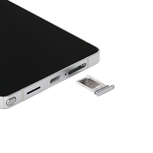 Купить 6.9" Смартфон Samsung Galaxy S25 Ultra 1024 ГБ серебристый  5614487. Характеристики, отзывы и цены в Донецке