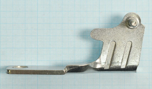 Купить Петля дверцы (Средняя) для холодильника DEXP B4-27AMA (Metal) [N/A]  9116750. Характеристики, отзывы и цены в Донецке