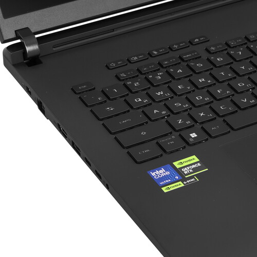 Купить 18" Ноутбук ASUS ROG Strix G835LW-SA091 черный  5612448. Характеристики, отзывы и цены в Донецке