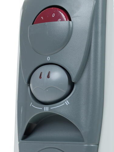 Купить Масляный обогреватель Ресанта ОМ-7НВ белый  1076911. Характеристики, отзывы и цены в Донецке